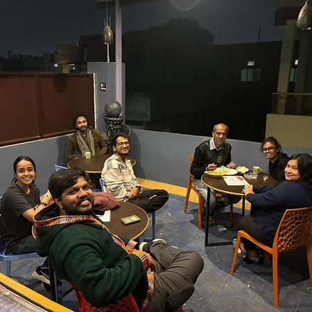 Inka Kashi Hostel Varanasi Bagian luar foto