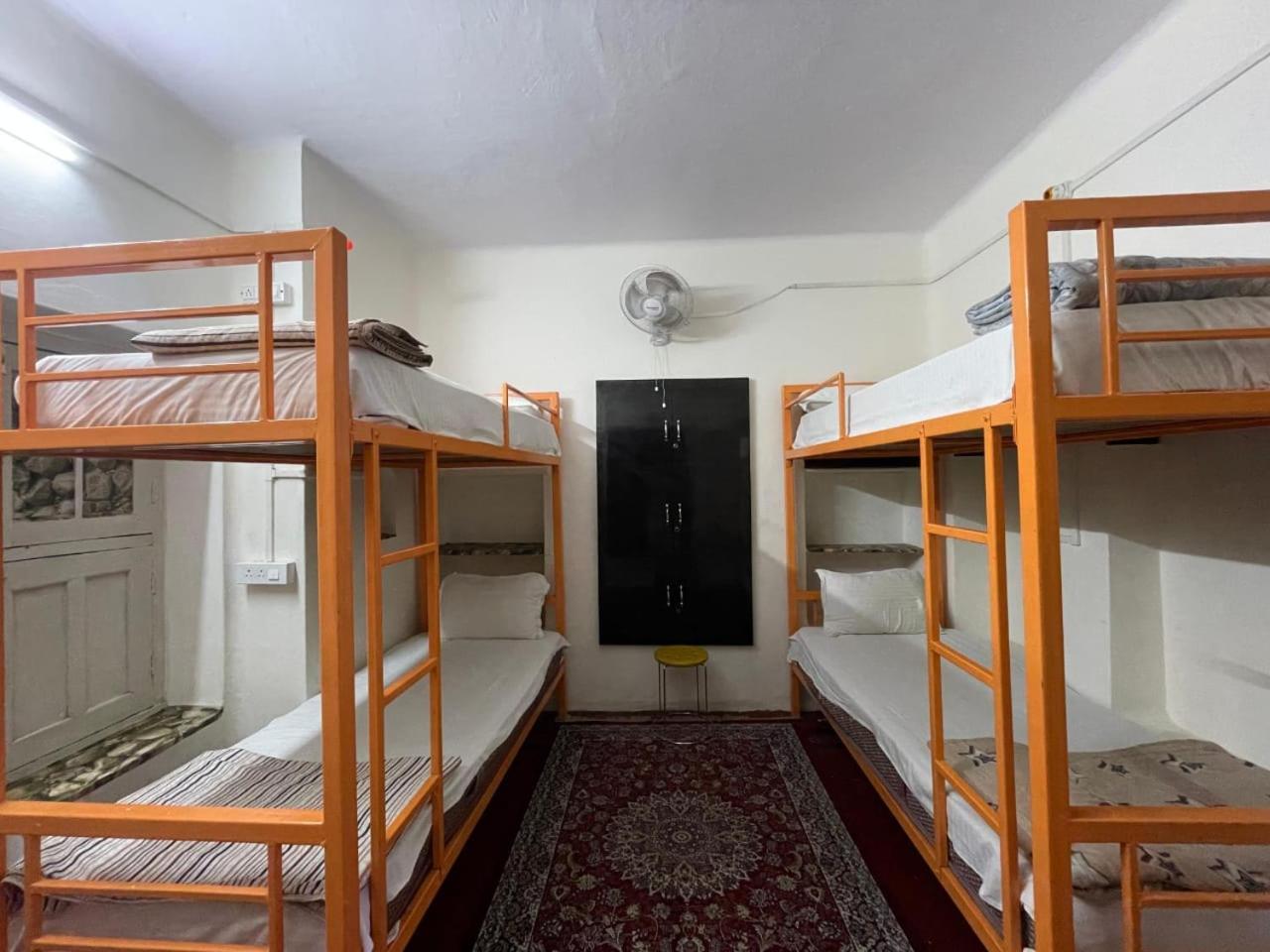 Inka Kashi Hostel Varanasi Bagian luar foto