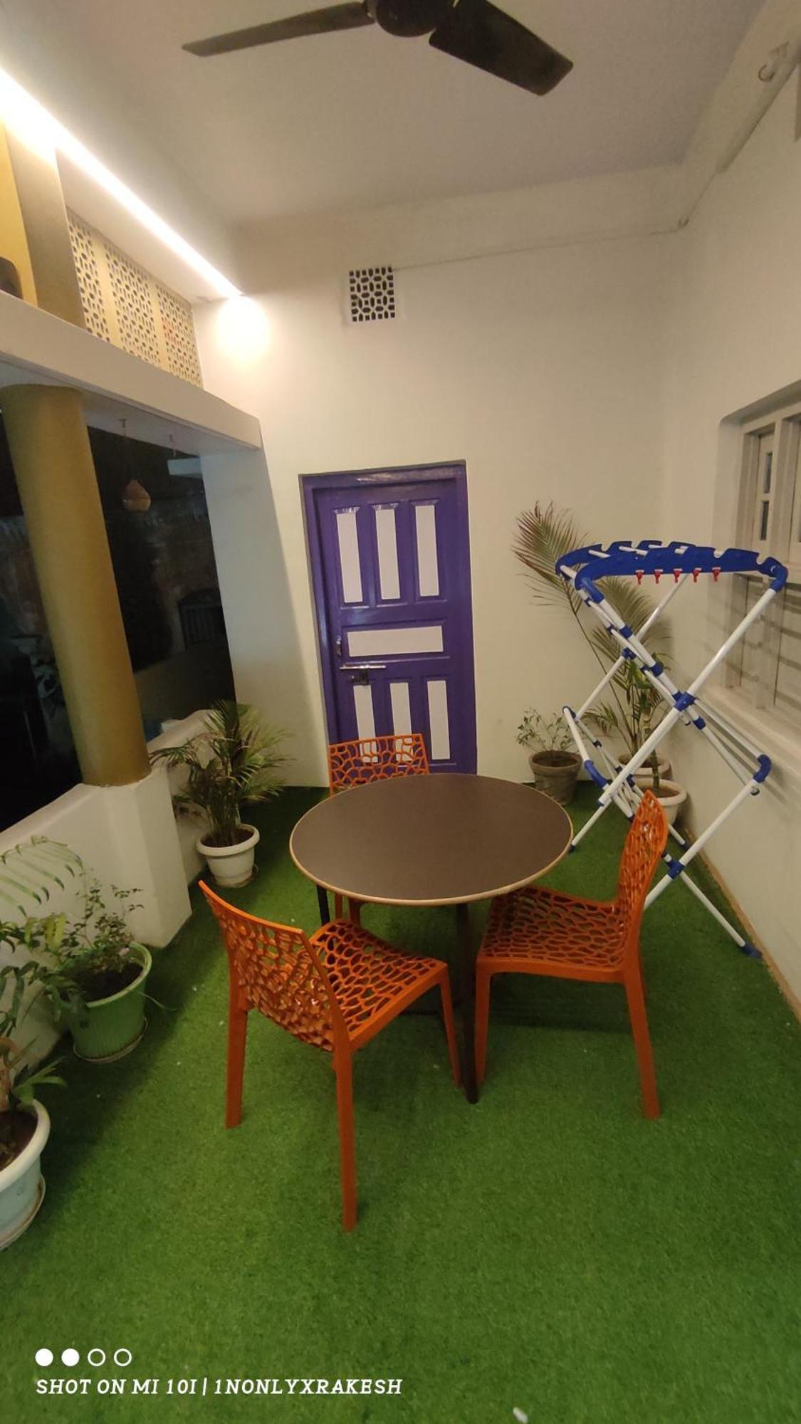 Inka Kashi Hostel Varanasi Bagian luar foto